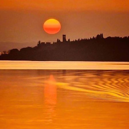 Gorgeous Stacaravan In Tuoro Sul Trasimeno Βίλα Εξωτερικό φωτογραφία