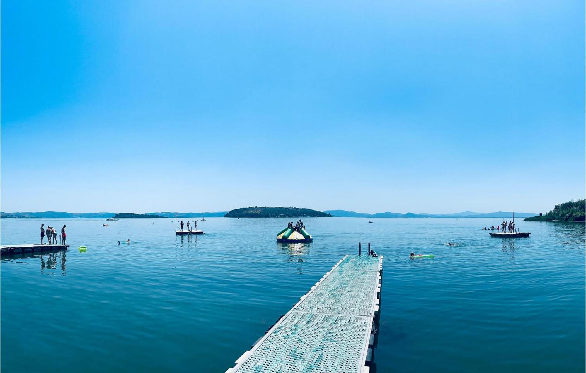 Gorgeous Stacaravan In Tuoro Sul Trasimeno Βίλα Εξωτερικό φωτογραφία